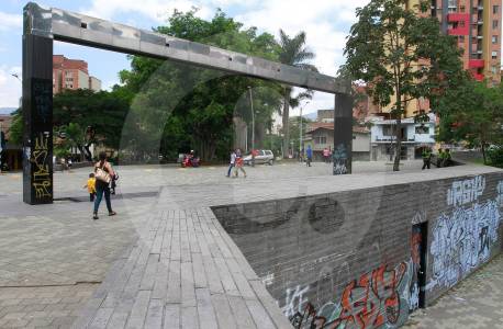 Exclusivo: Policía suspendió operación antidrogas en el mismo parque donde la mesa de paz urbana desmontará plaza de vicio, ¿coincidencia?