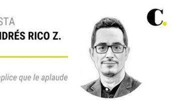 La masa cómplice que le aplaude
