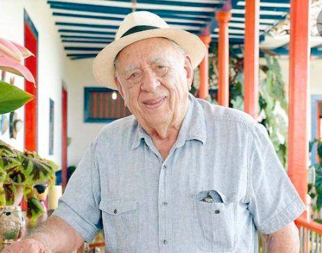 Hernando Ramírez fue destacado por su trayectoria como empresario y caficultor en Risaralda. Foto: Tomada de Twitter
