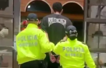 El hombre fue detenido en el Distrito de Medellín. FOTO: imagen tomada de redes.