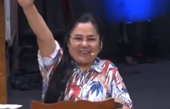 La pastora sorprendió con su reacción ante un temblor que sacudió la ciudad de Lima, Perú. Imagen tomada del video. 