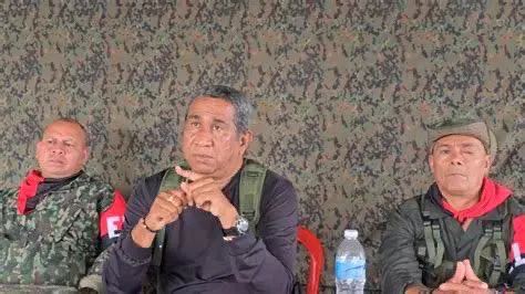 Gabriel Yepes Mejía, alias HH, (centro) es el comandante de Comuneros del Sur. FOTO: Cortesía