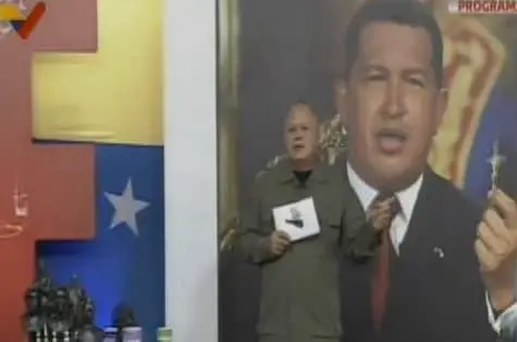 Durante su programa <i>Con el Mazo Dando</i>, Diosdado Cabello arremetió contra Nayib Bukele, acusándolo de “secuestrar” a 252 venezolanos y calificándolo como “cobarde” y “rata”. Imagen tomada de, captura de pantalla de emisión. 