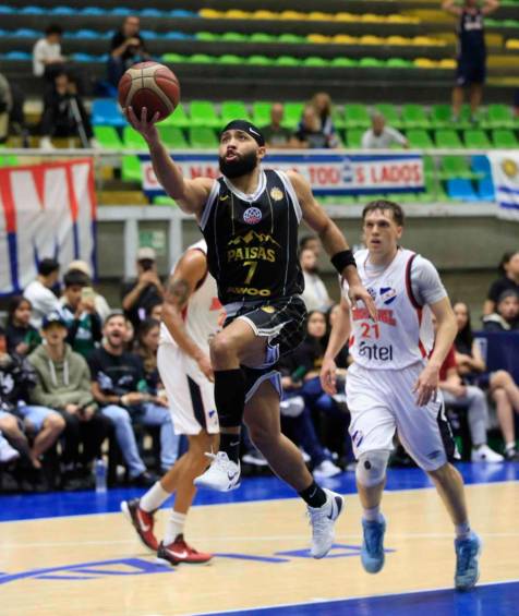 Romario Roque fue el mejor de Paisas aportó 23 puntos y fue uno de los más sobresalientes del quinteto que dirige Daniel Seoane. FOTO CAMILO SUÁREZ 