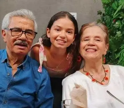 Carlos Arturo Aponte y Stella Marín eran los padres de Mónica Aponte y abuelos de la menor. FOTO: Redes sociales. 