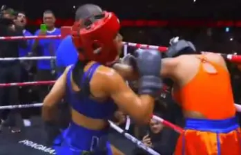 La pelea entre Valdiri y Calderón fue una de las más esperadas de la gala. FOTO: Captura de video. 