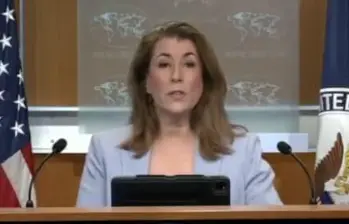 Durante una rueda de prensa, la portavoz del Departamento de Estado de EE. UU., Tammy Bruce, dio declaraciones sobre los motivos acerca de la salida de Estados Unidos de la UNESCO. Imagen, captura de video, rueda de prensa. 