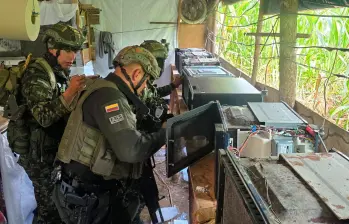 Esta es una de las estructuras halladas en el complejo cocalero de los Comuneros del Sur, en Nariño. FOTO: CORTESÍA DE LA DIJÍN.