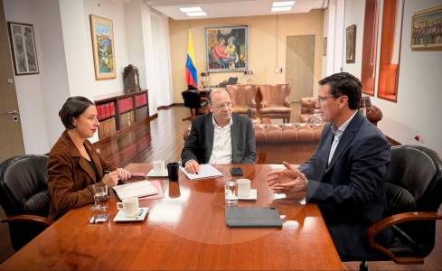 Fedecafe se reúne con el Gobierno para definir el futuro del Fondo Nacional del Café