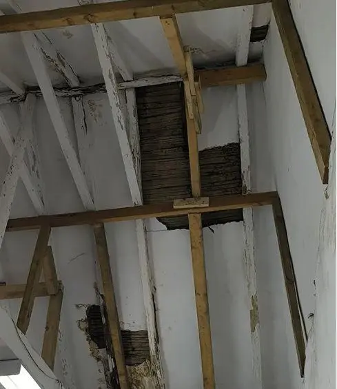 Deterioro de los bienes de interés patrimonial y cultural de Rionegro. FOTO: CORTESÍA