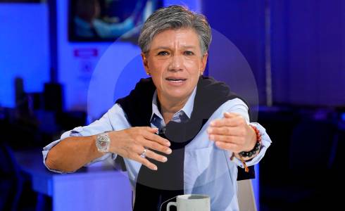 “Si ganan Cepeda o Paloma van a gobernar Petro y Uribe en cuerpo ajeno”: Claudia López