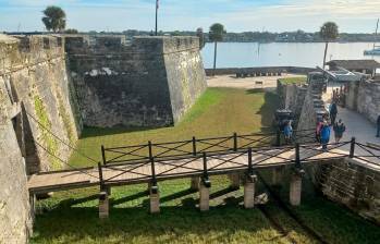 Esta es la rampa de acceso al Castillo de San Marcos, en el centro histórico de St. Augustine. La fortaleza se terminó de construir en 1695. FOTO nelson matta
