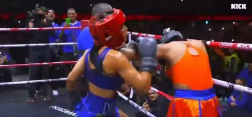 La pelea entre Valdiri y Calderón fue una de las más esperadas de la gala. FOTO: Captura de video. 