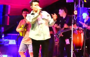 Varios grupos musicales deleitaron a los asistentes en el último Festival del Soltero en Chaguaní, Cundinamarca. IMAGEN TOMADA DE VIDEO. 