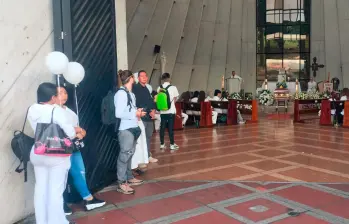 Así lucía la capilla del cementerio Campos de Paz, de Medellín, donde le dieron el último adiós a Bayron Sánchez Salazar, más conocido como B-King. FOTO: Cortesía