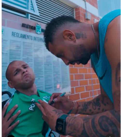 Edwin Cardona compartió en sus redes un emotivo video de una visita muy especial que recibió en Llanogrande, antes de la final de la Liga BetPlay. FOTO PANTALLAZO 