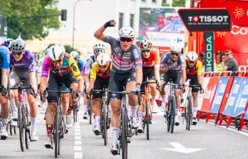 Jasper Philipsen festejando su triunfo en la etapa 8 de la Vuelta España. FOTO @LAVUELTA