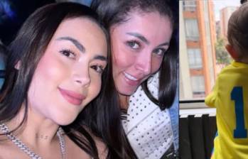 Daneidy Barrera Rojas y su pareja, Karol Samantha. A la derecha, una fotografía de Daphne Samara, hija de ambas, que compartió Karol en redes sociales para darle ánimo a ‘Epa Colombia’. FOTO: Redes sociales