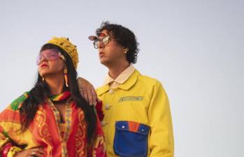 Li Saumet, vocalista de “Bomba Estéreo” y Alberto Montenegro, de “Rawayana”, conformaron la súperbanda Astropical que recién lanzó su debut y participará del Festival Estéreo Picnic 2025. FOTO: Rawayana