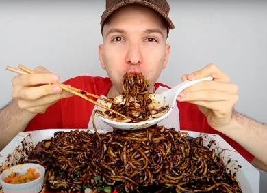 Nikocado Avocado: el youtuber que engañó al mundo