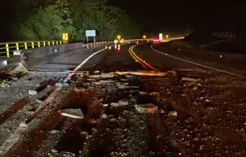 Exploción en un puente de la concesión Pacífico 3 entre Antioquia y Caldas. FOTO: PACÍFICO 3