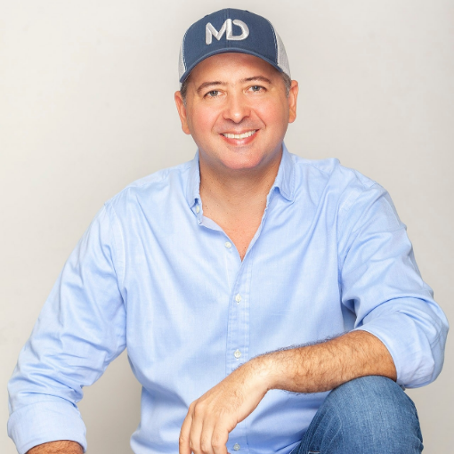 <b>Marcos Daniel Pineda, senador y autor del proyecto de ley ‘Salvemos las playas de Colombia’, que busca fortalecer la protección de los ecosistemas costeros del país. Foto: Colprensa</b>
