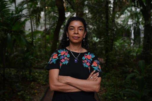 Astrid Liliana Angulo Cortés es artista plástica y con su arte se ha dedicado a luchar por el pueblo afrocolombiano. En su trabajo artístico ha explorado las formas de representación de la mujer negra en la cultura contemporánea con visiones de género, raza e identidad. Foto: Cortesía