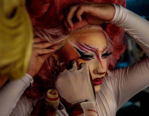 El maquillaje llamativo es una de las principales características del arte drag. Foto: Camilo Suárez Echeverry