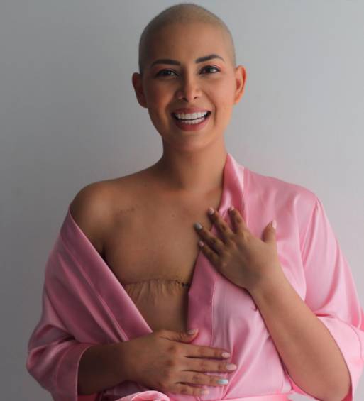 Ángela Hernández había sido diagnosticada con cáncer de mama en 2019. FOTO Twitter @AngelaHer