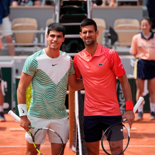 Carlos Alcaraz y Novac Djokovic disputaron la semifinal de Roland Garros con victoria para el serbio por lesión del español. FOTO TOMADA @rolandgarros
