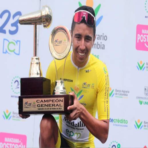Aldemar Reyes es el campeón del Clásico RCN y ganador de la última etapa en El Escobero. FOTO TOMADA TEAM MEDELLIN 