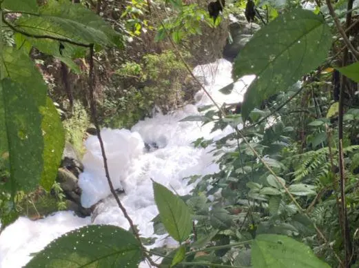 Así estaba la quebrada esta mañana. FOTO: Cortesía