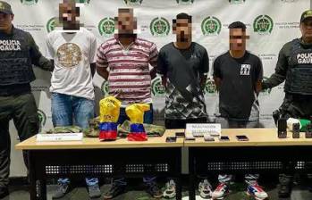 Los hombres fueron detenidos en la ciudad de Medellín con elementos vinculados a los hechos delictivos. FOTO: Cortesía