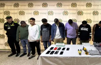 Estas son las 14 personas que estarían dedicadas al vandalismo de las redes de comunicaciones de Claro en distintos municipios de Antioquia. FOTO: Cortesía