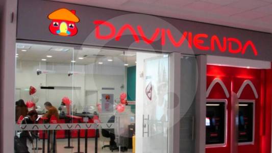 Davivienda ya paga indemnizaciones a damnificados y abre créditos al 8% para reconstruir; así puede acceder