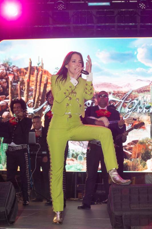 Majo Aguilar vino a mostrar su propuesta musical. FOTO Esneyder Gutiérrez