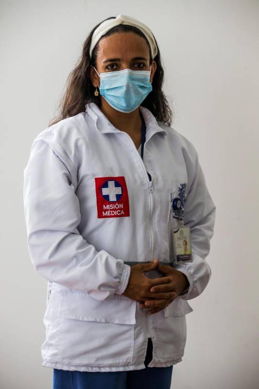 “En este tiempo de pandemia vienen momentos de incertidumbre”: Diana Suárez, médico domiciliario