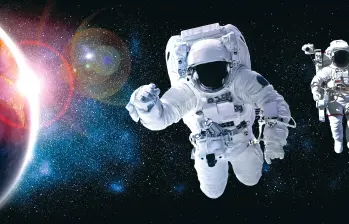 Alejandro está seguroque las habilidades de cada uno habilitan soluciones para resolver problemas complejos, como alimentar a quienes exploran el espacio.