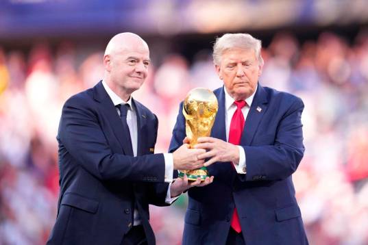 Gianni Infantino, presidente de la Fifa, y Donald Trump, mandatario de Estados Unidos que fue clave en el Mundial de 2026. FOTO GETTY 