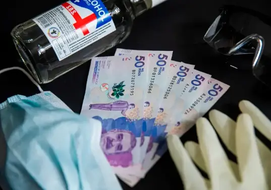 La UPC se la giran a las aseguradoras mensualmente por cada afiliado que tienen. FOTO EL COLOMBIANO