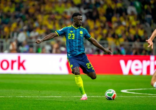 Dávinson Sánchez es el zaguero de más experiencia en la titular de Colombia. Actúa como segundo capitán. <span class="mln_uppercase_mln">FOTO</span> <b><span class="mln_uppercase_mln">juan antonio sánchez</span></b>
