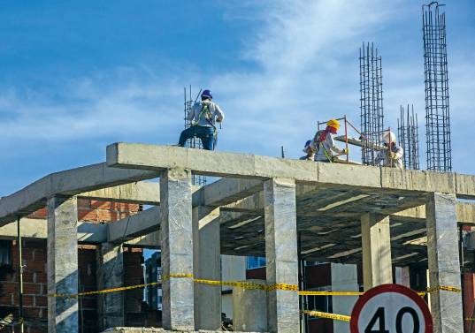 En el sector temen una oleada de desistimientos y proponen revivir el programa de subsidios Mi Casa Ya. FOTO Camilo Suárez