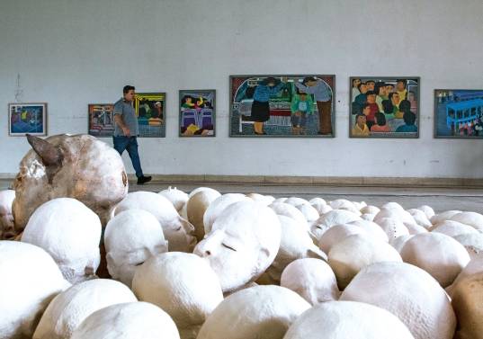 En 2025, la gobernación de Antioquia realizó la Bienal de Arte de Antioquia y Medellín, un evento en sintonía con las bienales organizadas por Coltejer a finales de los sesenta y principios de los setenta. FOTO Julio Herrera 
