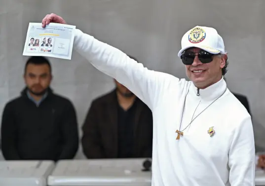 El preconteo permite conocer rápidamente una tendencia de los resultados electorales, pero el escrutinio realizado por las autoridades electorales es el único proceso que tiene validez legal para declarar oficialmente a los ganadores. FOTO: AFP. 