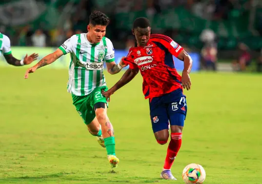 DIM y Nacional se enfrentan en el clásico 341. FOTO CAMILO SUÁREZ