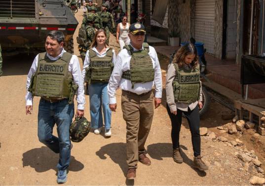El presidente Petro ordenó a su gabinete que viajara el domingo 13 de octubre hasta El Plateado, que es más exactamente un corregimiento del municipio de Argelia. Foto: Presidencia