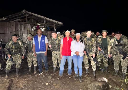 Los 18 soldados de la Brigada 15 fueron liberados en la noche del 22 de diciembre tras permanecer 36 horas retenidos en un resguardo indígena de Carmen de Atrato, Chocó. FOTO: Cortesía Séptima División del Ejército Nacional