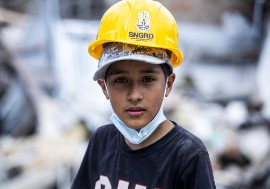 Juan Pablo Sánchez tiene 13 años y dice que es el “topito niño de Colombia”. FOTO Julio César Herrera