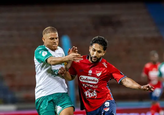 Jeison Medina espera que pronto lleguen sus goles con el Medellín. FOTO CAMILO SUÁREZ