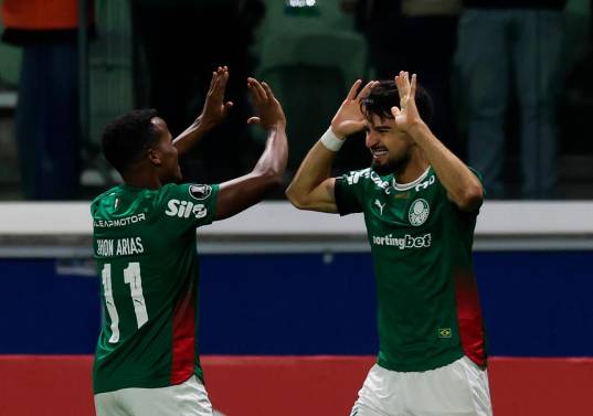 Jhon Arias y José Manuel López, dupla de ataque de Palmeiras. FOTO: <b>X PALMEIRAS</b>